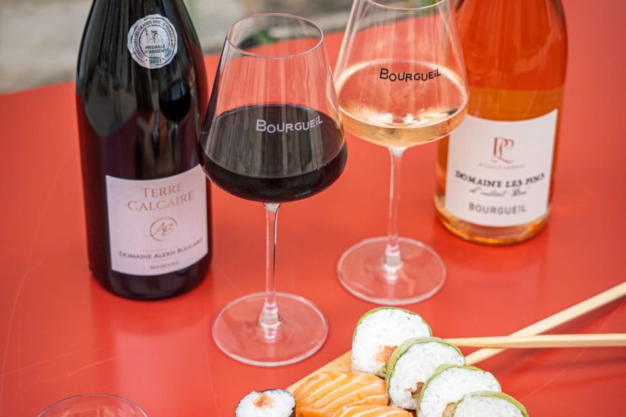 Bouteilles des Vins de Bourgueil photographiées par Pixim